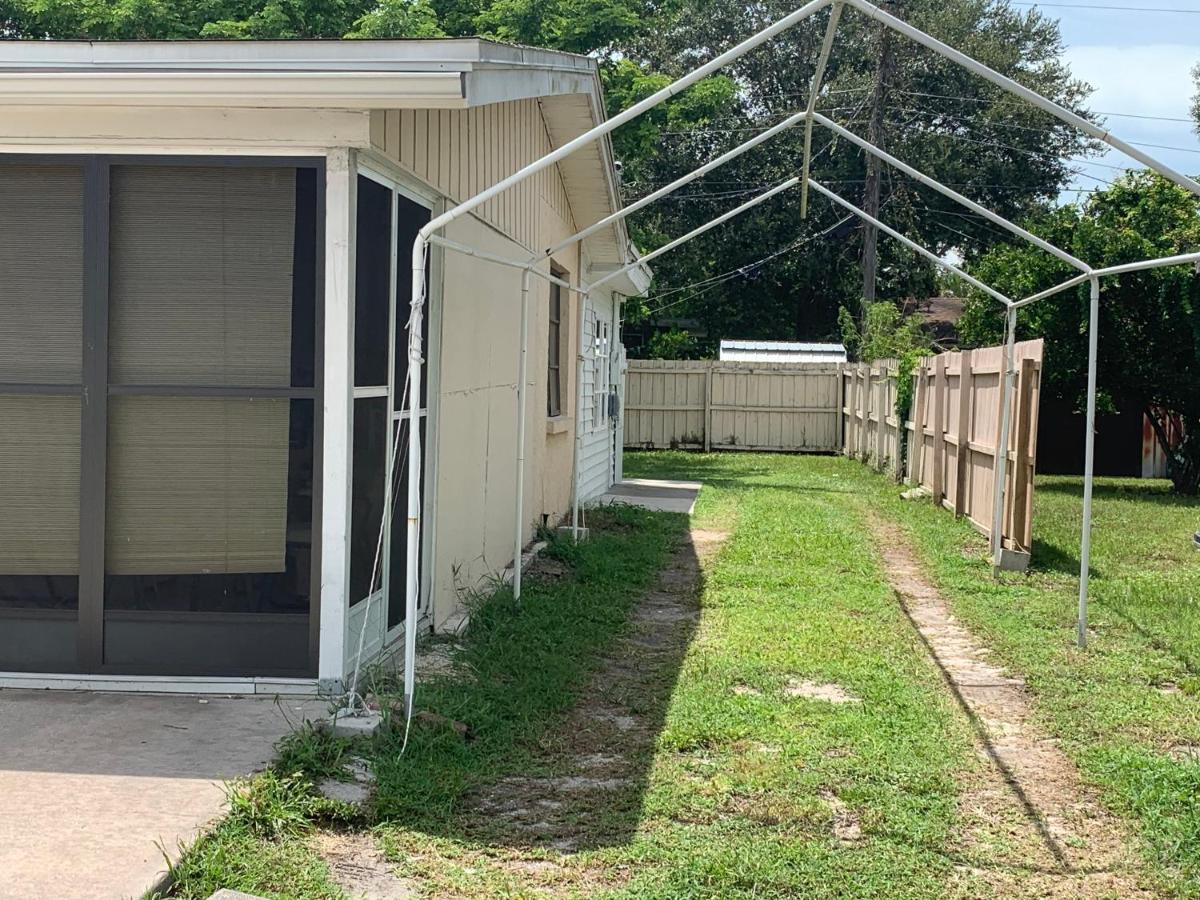 Apartment Cozy Only 10 Minutes By Car Of Siesta Key Sarasota